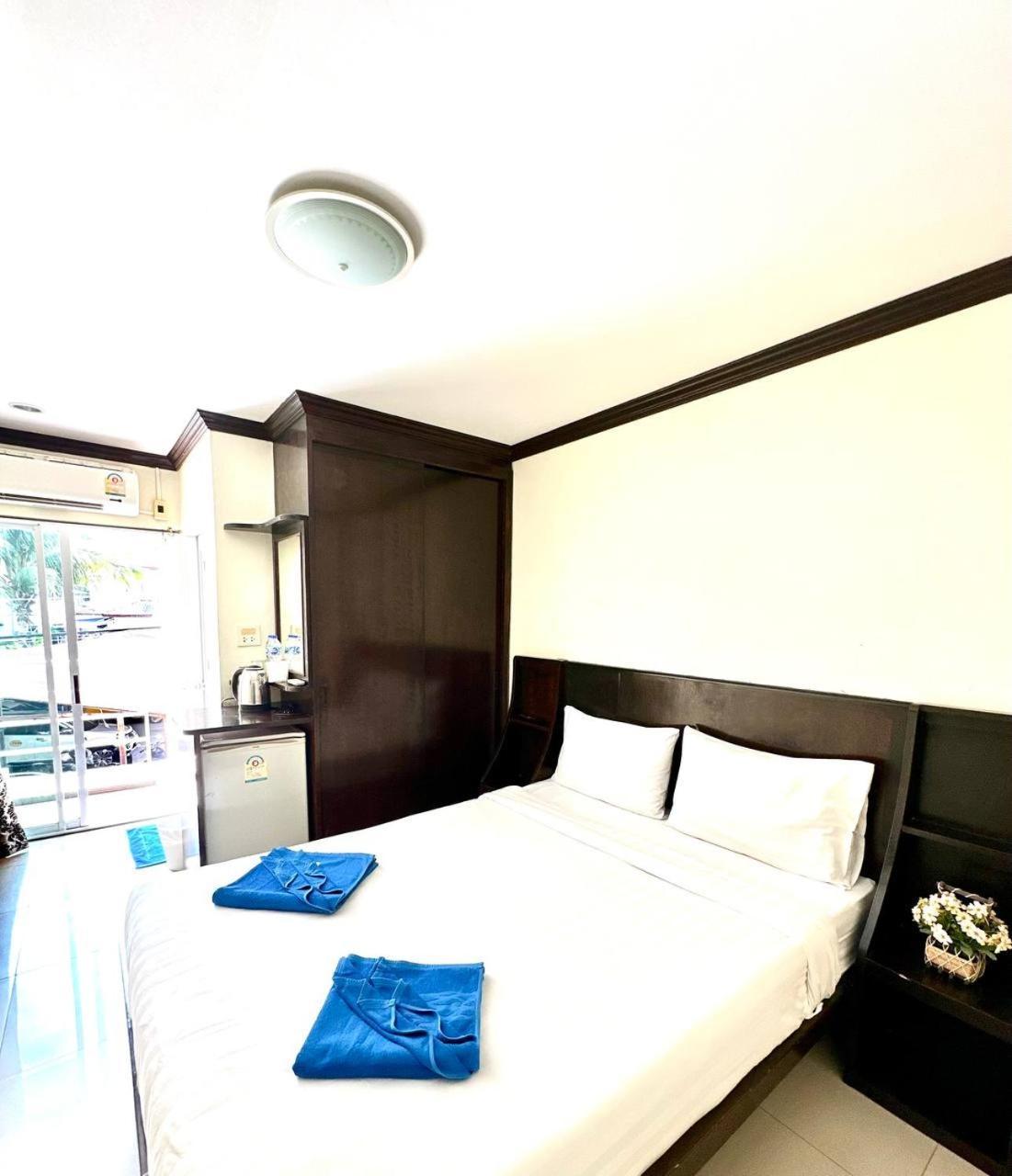 Blueskyhouse Patong Hotel Ngoại thất bức ảnh