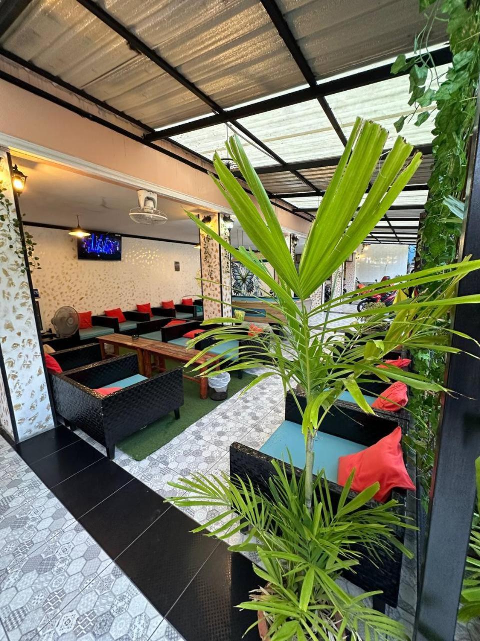 Blueskyhouse Patong Hotel Ngoại thất bức ảnh
