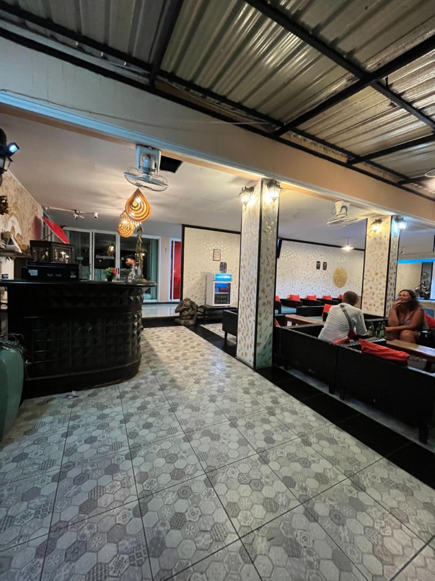 Blueskyhouse Patong Hotel Ngoại thất bức ảnh