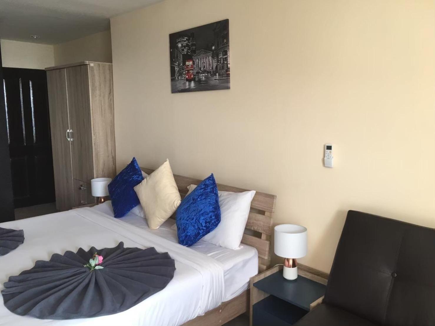 Blueskyhouse Patong Hotel Ngoại thất bức ảnh